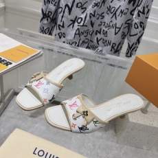 Louis Vuitton Slippers